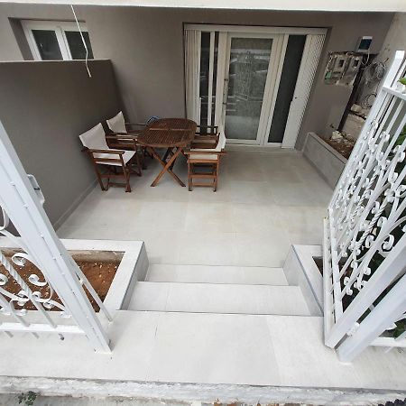 New Apartment ,50M From The Sea At Nea Irakleia. Экстерьер фото